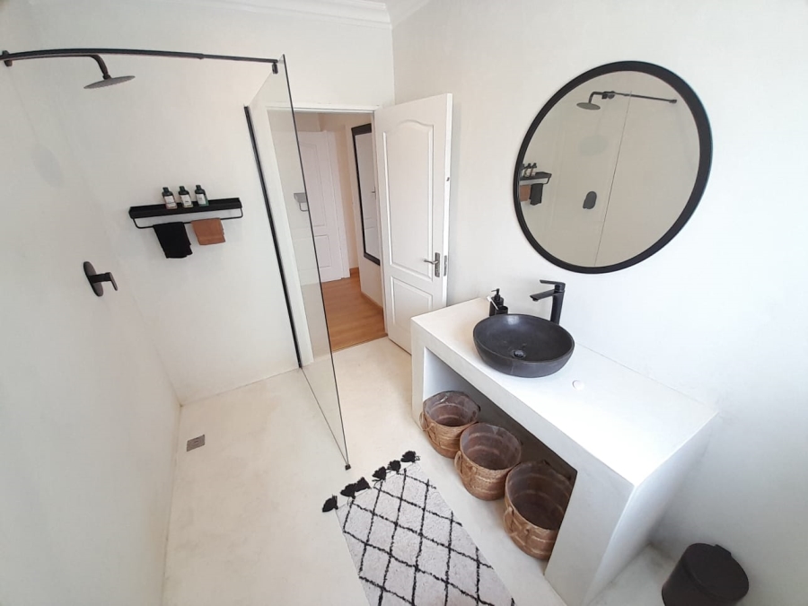 6 Bedroom Property for Sale in Noordwyk Gauteng