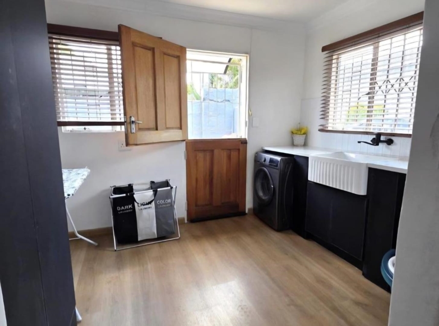 6 Bedroom Property for Sale in Noordwyk Gauteng