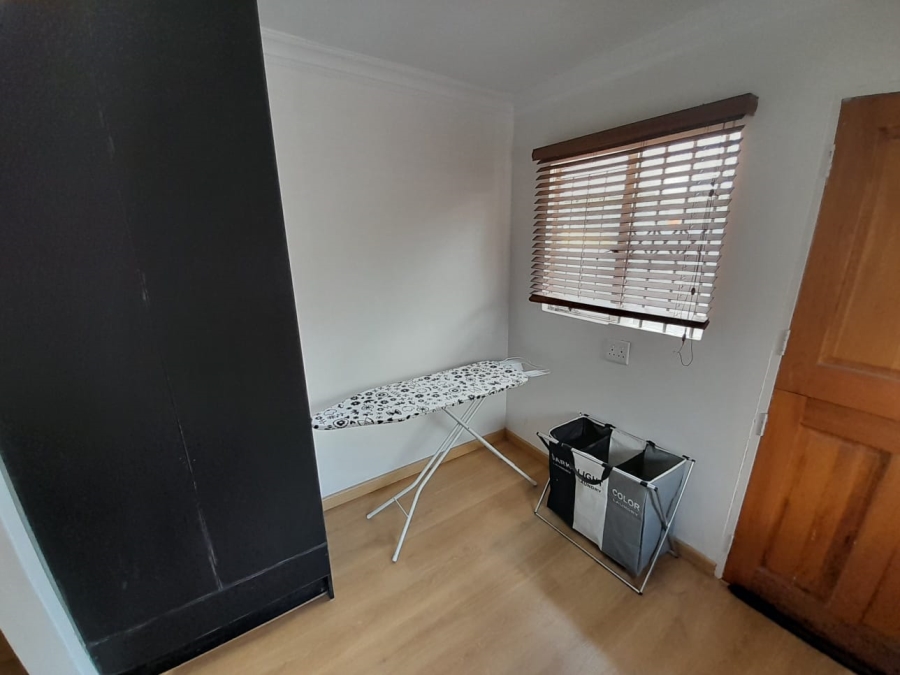 6 Bedroom Property for Sale in Noordwyk Gauteng