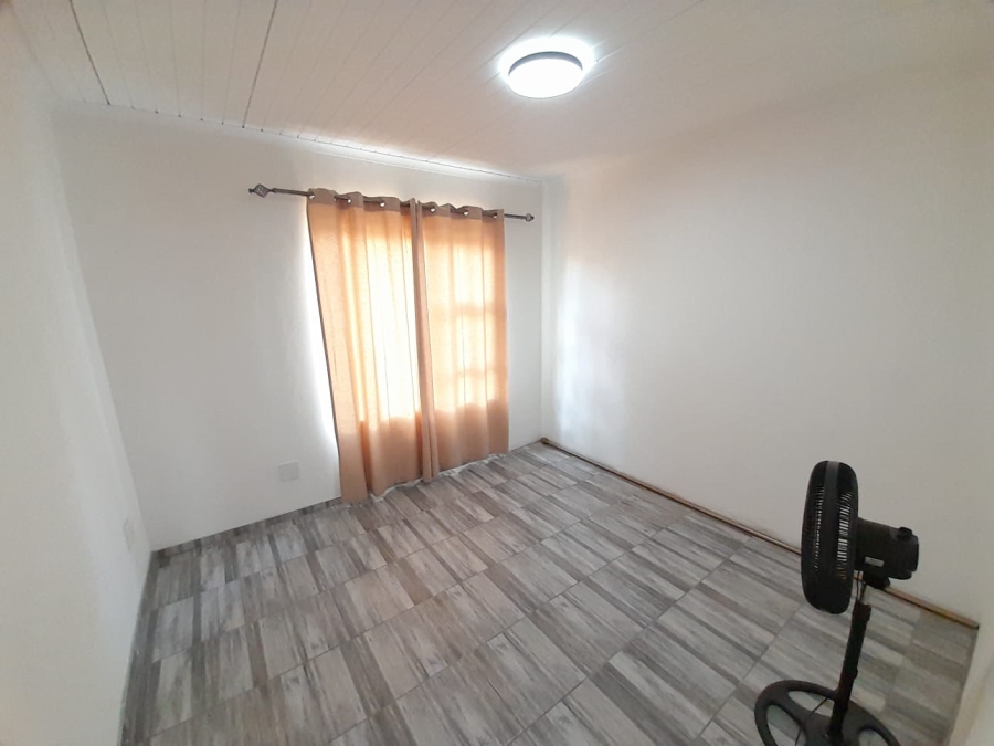 6 Bedroom Property for Sale in Noordwyk Gauteng