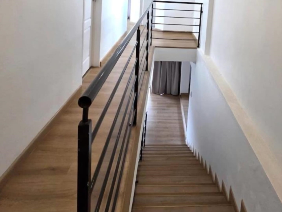 6 Bedroom Property for Sale in Noordwyk Gauteng