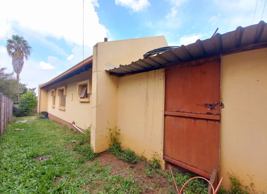 2 Bedroom Property for Sale in Elandspoort Gauteng
