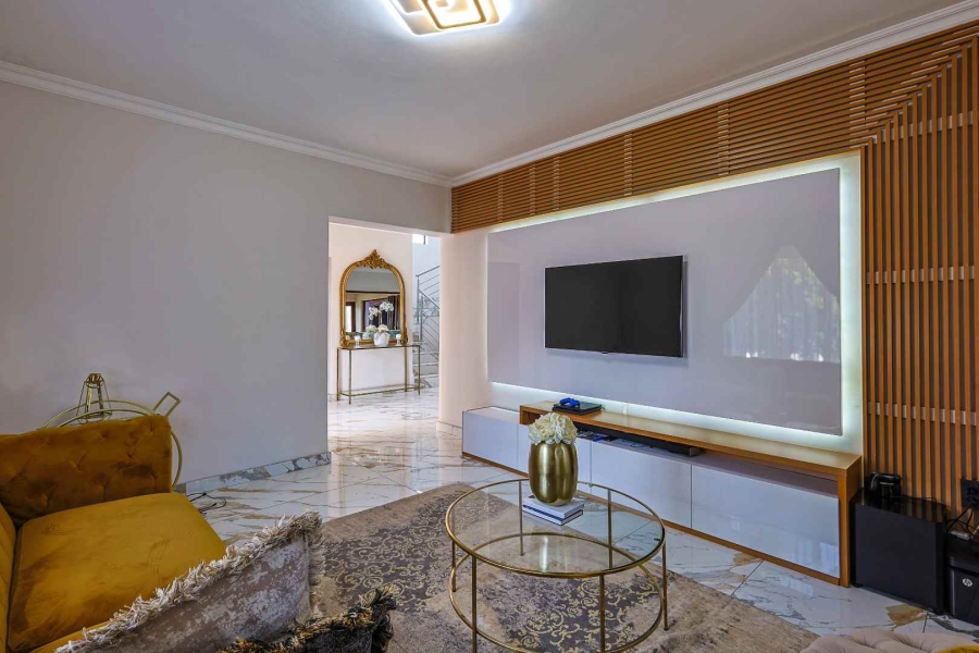 To Let 4 Bedroom Property for Rent in Silver Lakes Golf Estate Gauteng