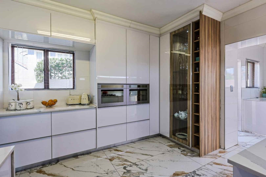 To Let 4 Bedroom Property for Rent in Silver Lakes Golf Estate Gauteng