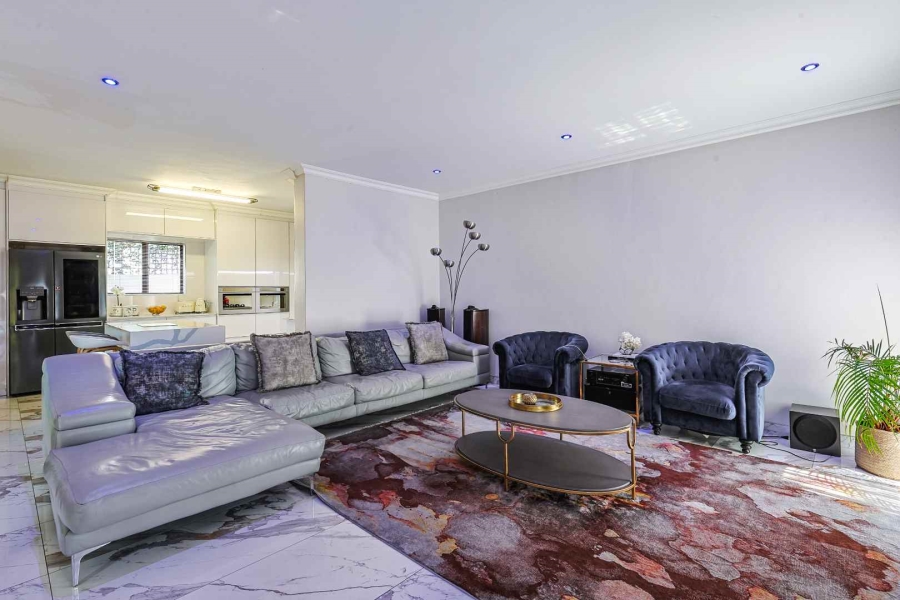 To Let 4 Bedroom Property for Rent in Silver Lakes Golf Estate Gauteng