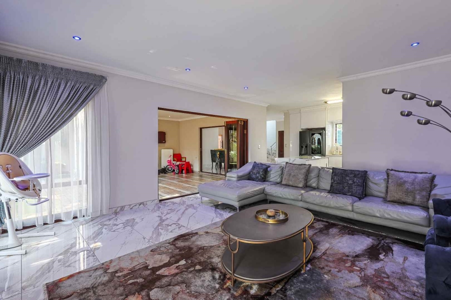 To Let 4 Bedroom Property for Rent in Silver Lakes Golf Estate Gauteng