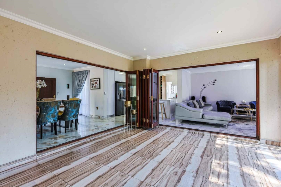 To Let 4 Bedroom Property for Rent in Silver Lakes Golf Estate Gauteng