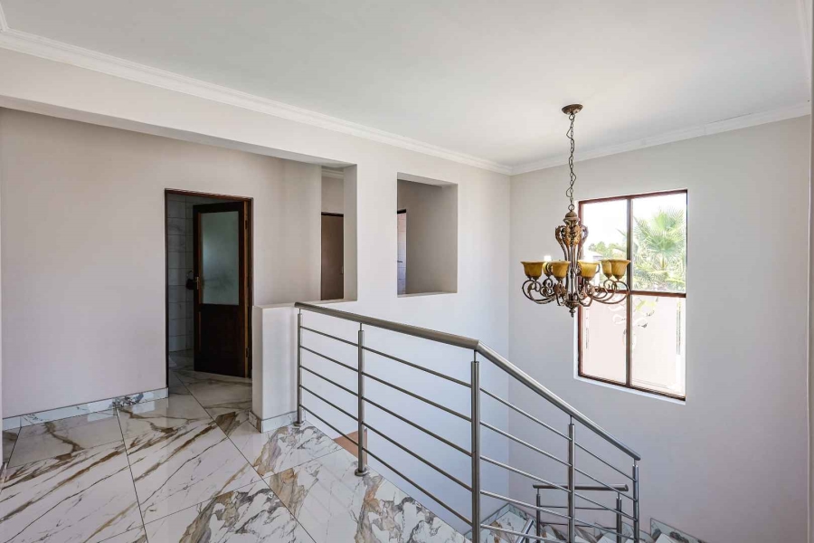 To Let 4 Bedroom Property for Rent in Silver Lakes Golf Estate Gauteng