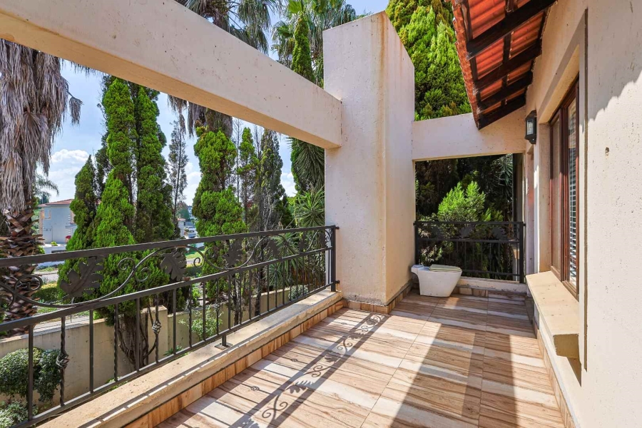 To Let 4 Bedroom Property for Rent in Silver Lakes Golf Estate Gauteng