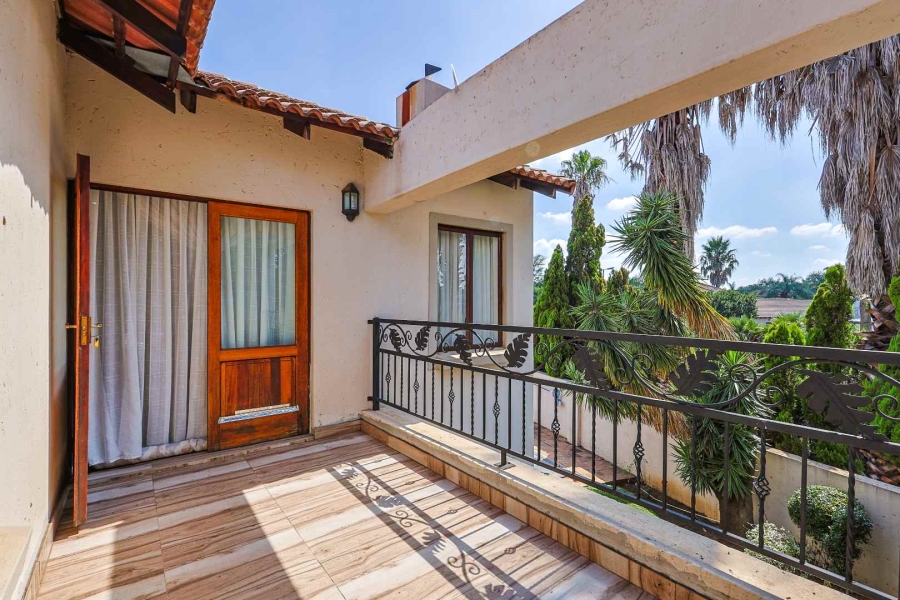 To Let 4 Bedroom Property for Rent in Silver Lakes Golf Estate Gauteng