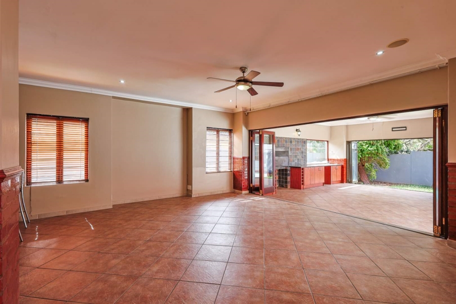 To Let 4 Bedroom Property for Rent in Silver Stream Estate Gauteng