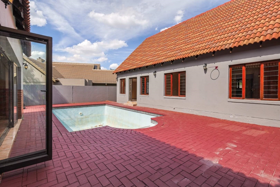 To Let 4 Bedroom Property for Rent in Silver Stream Estate Gauteng
