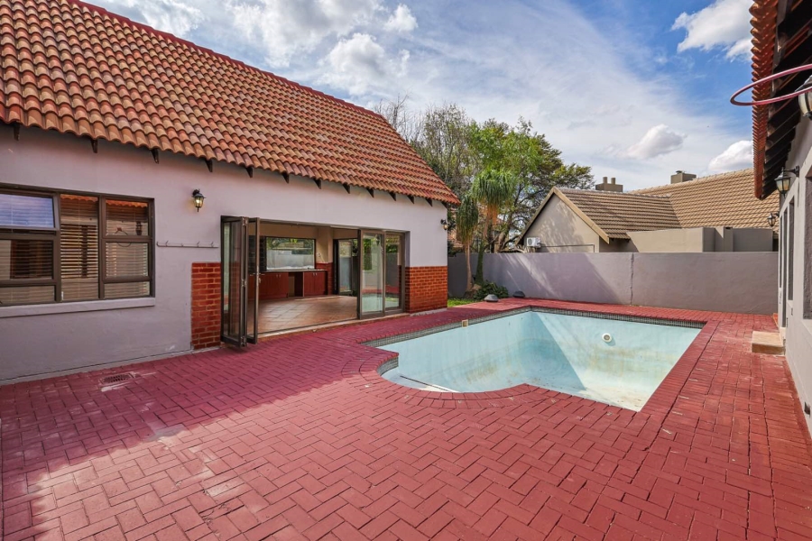 To Let 4 Bedroom Property for Rent in Silver Stream Estate Gauteng