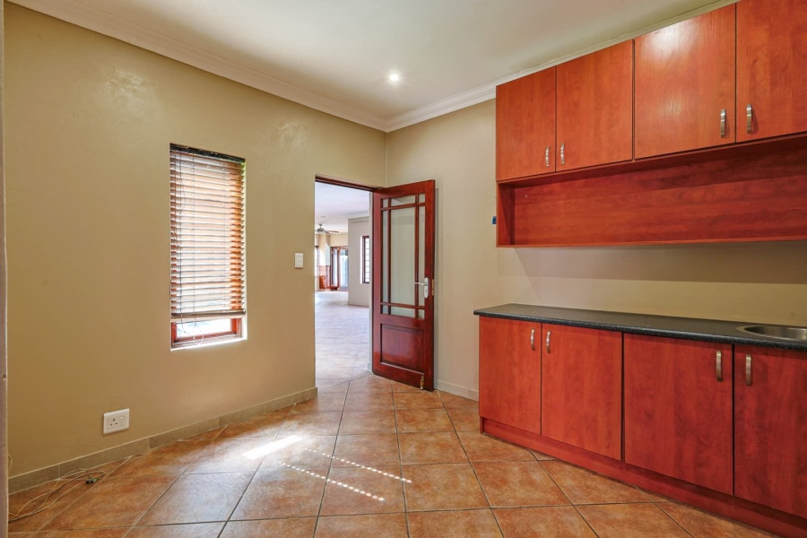 To Let 4 Bedroom Property for Rent in Silver Stream Estate Gauteng