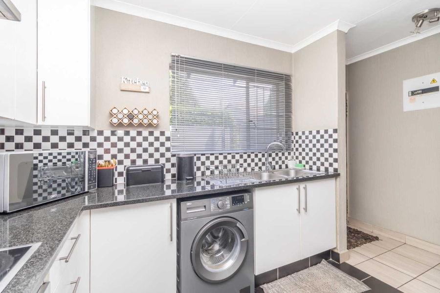 2 Bedroom Property for Sale in Northwold Gauteng