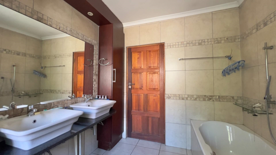 3 Bedroom Property for Sale in Midstream Estate Gauteng