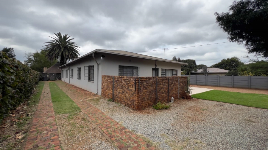 3 Bedroom Property for Sale in Lyttelton Gauteng