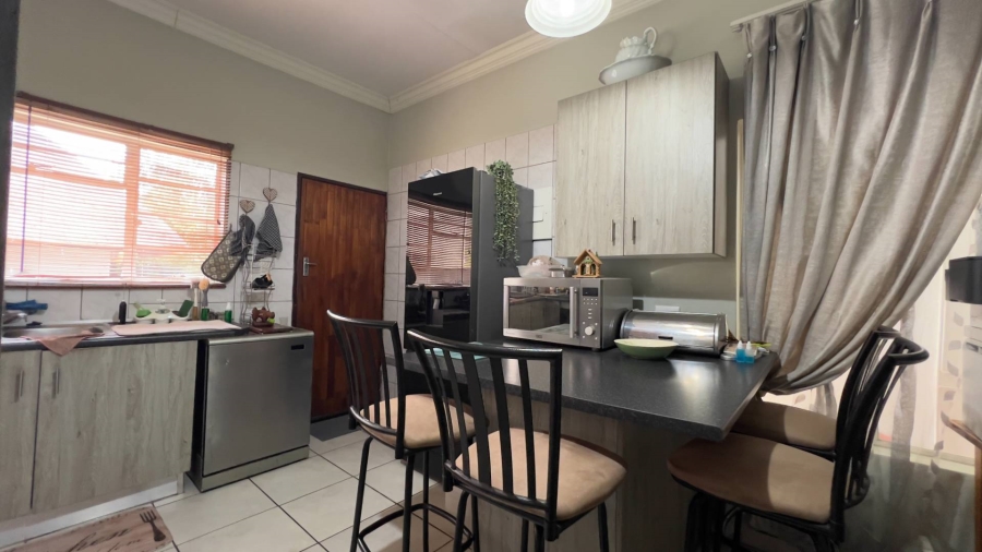 3 Bedroom Property for Sale in Lyttelton Gauteng