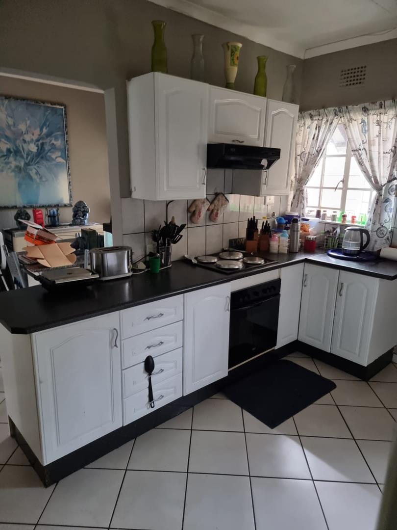 3 Bedroom Property for Sale in Brackendowns Gauteng