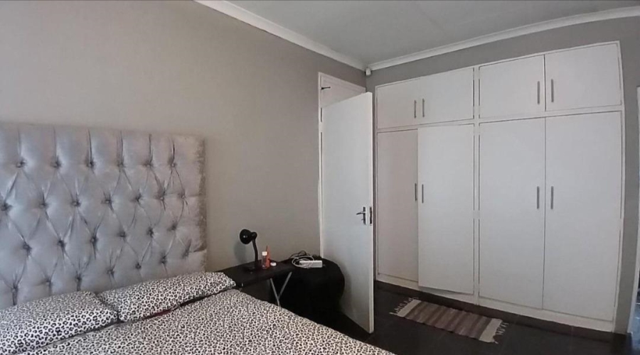 3 Bedroom Property for Sale in Brackendowns Gauteng
