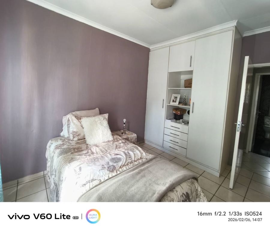 3 Bedroom Property for Sale in Brackendowns Gauteng