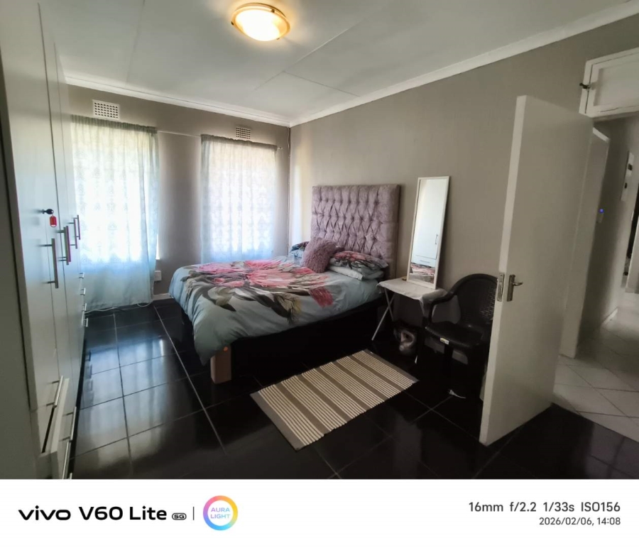 3 Bedroom Property for Sale in Brackendowns Gauteng