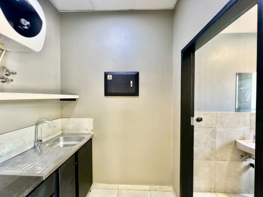 To Let Commercial Property for Rent in Halfway House Gauteng