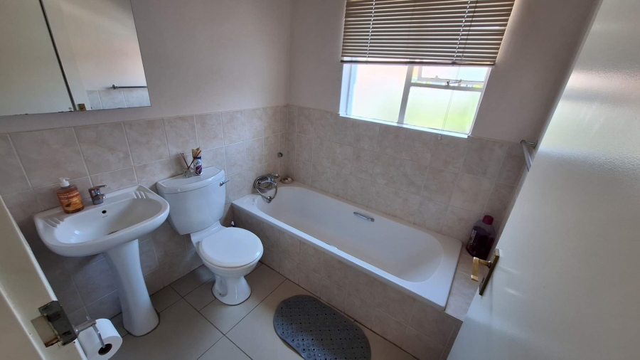 To Let 2 Bedroom Property for Rent in Northcliff Gauteng