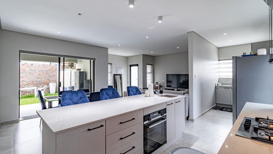 To Let 2 Bedroom Property for Rent in Carlswald Gauteng