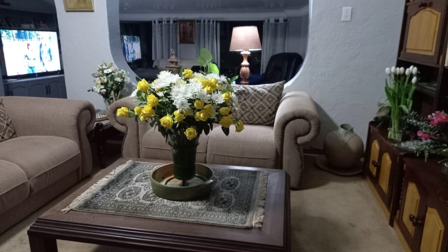 3 Bedroom Property for Sale in Wierdapark Gauteng