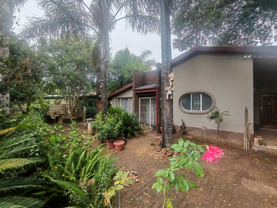 3 Bedroom Property for Sale in Wierdapark Gauteng