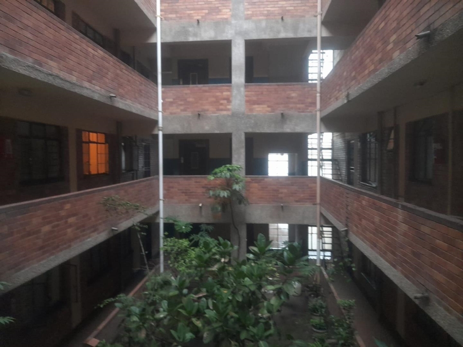 1 Bedroom Property for Sale in Yeoville Gauteng