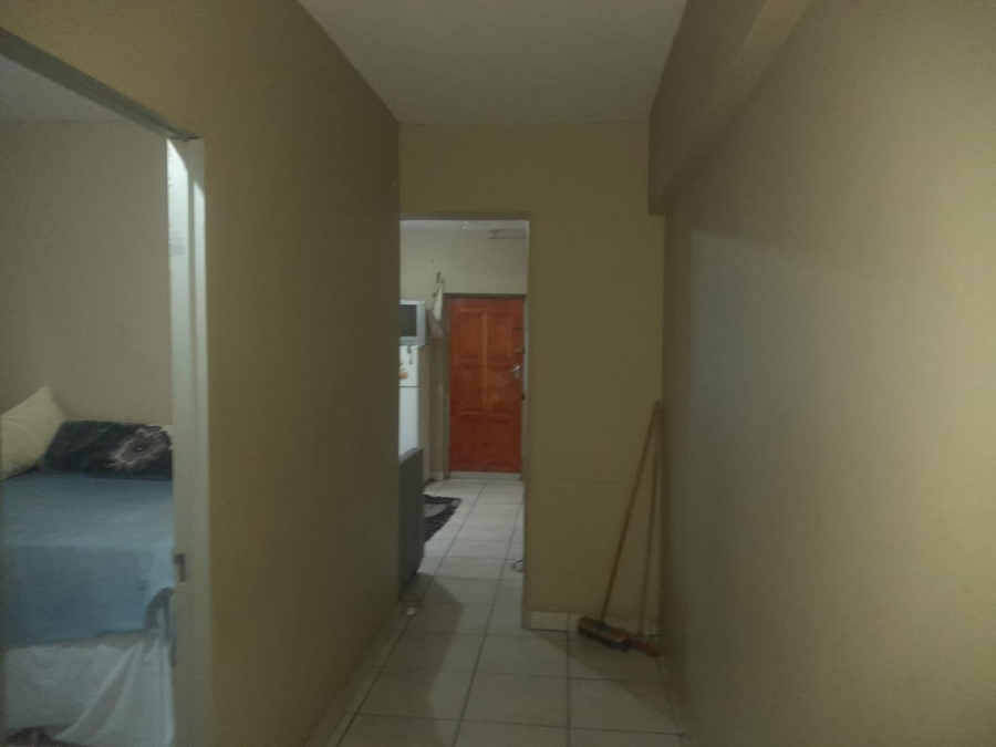 1 Bedroom Property for Sale in Yeoville Gauteng