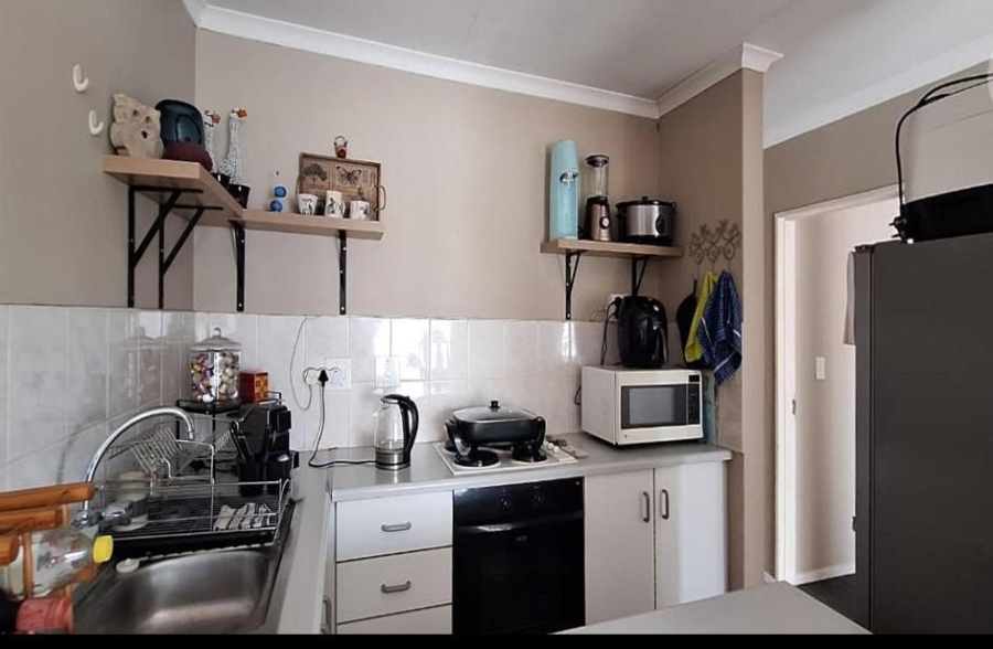 2 Bedroom Property for Sale in Glen Marais Gauteng
