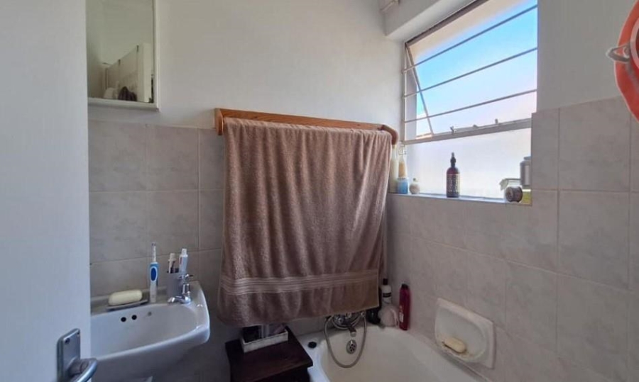 2 Bedroom Property for Sale in Glen Marais Gauteng