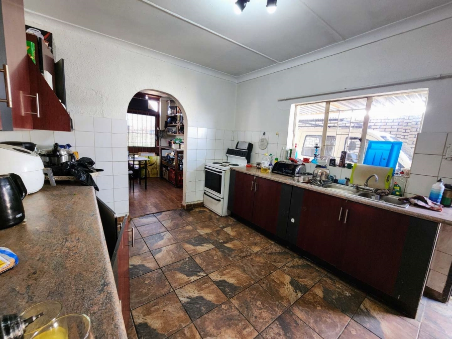 5 Bedroom Property for Sale in Villieria Gauteng