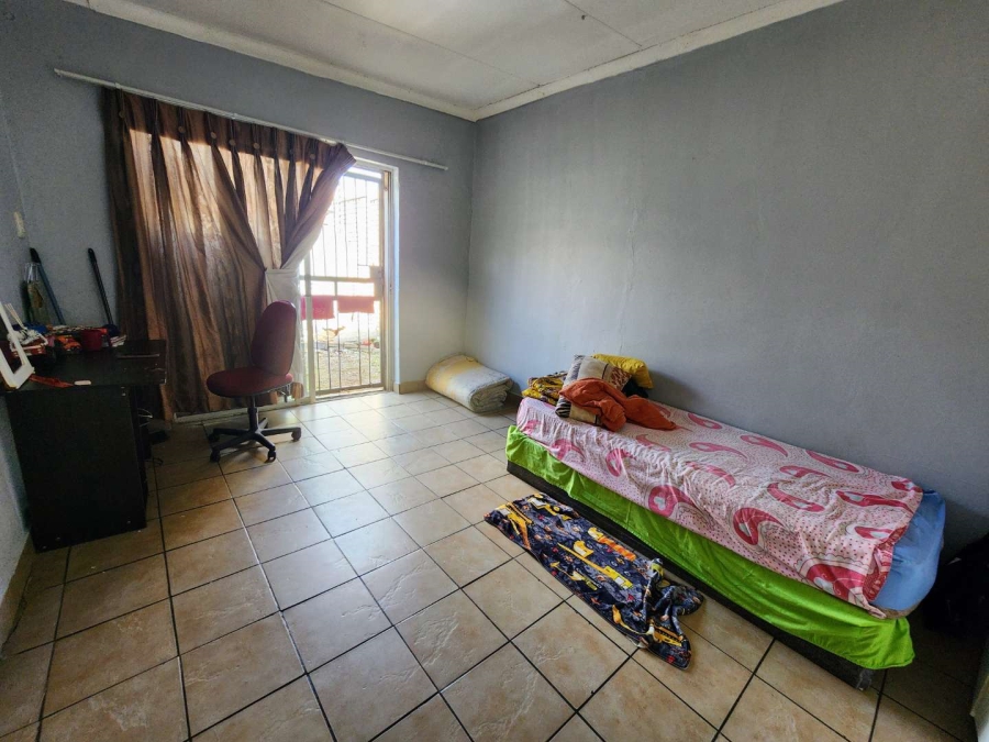 5 Bedroom Property for Sale in Villieria Gauteng