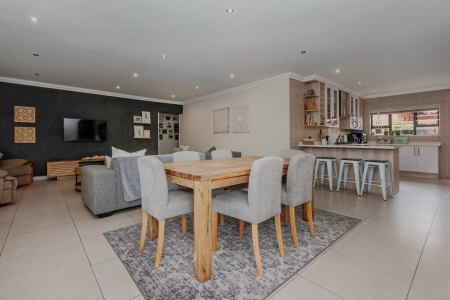 3 Bedroom Property for Sale in New Redruth Gauteng