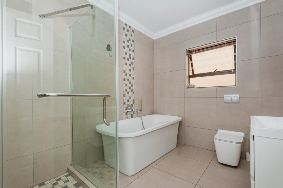 3 Bedroom Property for Sale in New Redruth Gauteng