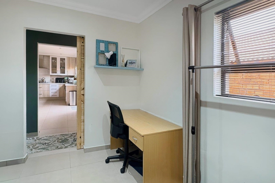 3 Bedroom Property for Sale in New Redruth Gauteng