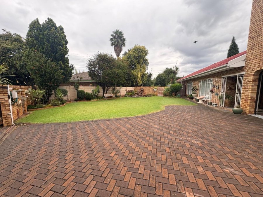 4 Bedroom Property for Sale in Risiville Gauteng