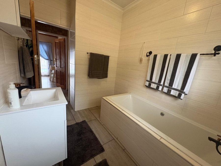 4 Bedroom Property for Sale in Risiville Gauteng