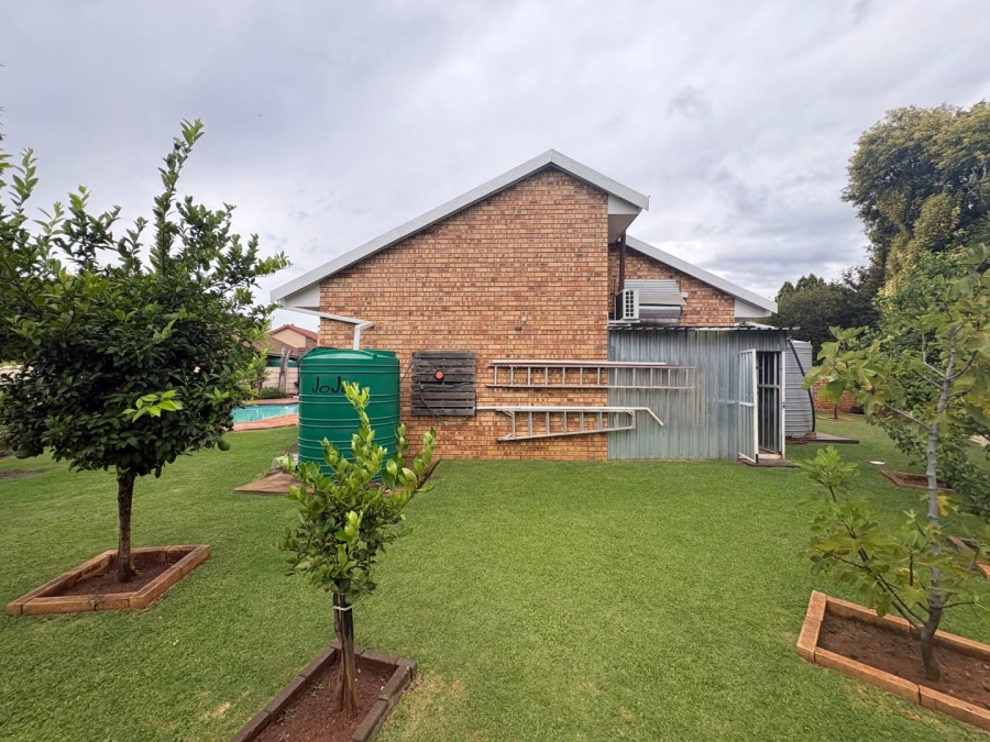 4 Bedroom Property for Sale in Risiville Gauteng