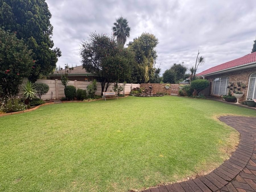 4 Bedroom Property for Sale in Risiville Gauteng