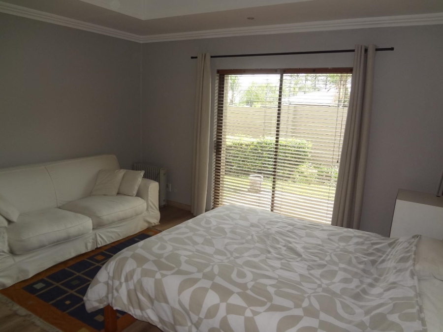 To Let 3 Bedroom Property for Rent in Beverley Gauteng