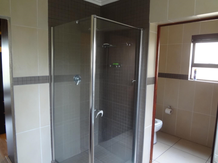 To Let 3 Bedroom Property for Rent in Beverley Gauteng
