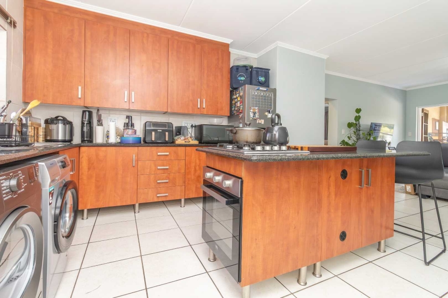 To Let 2 Bedroom Property for Rent in Sunninghill Gauteng