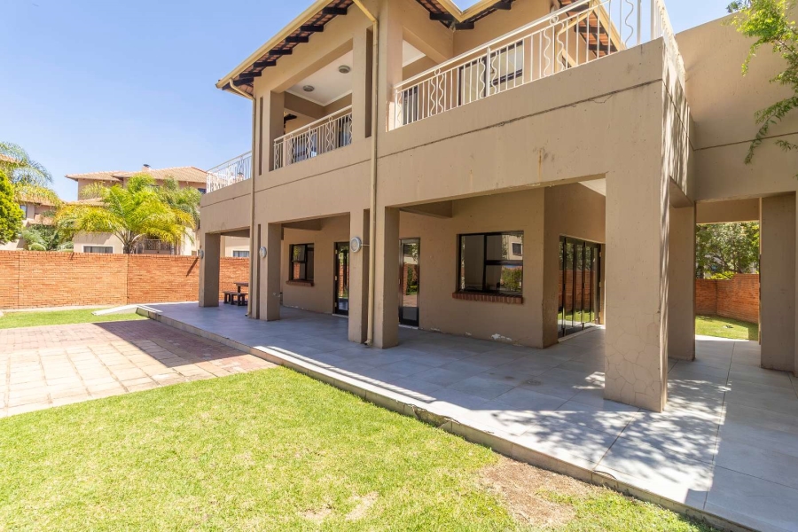 To Let 2 Bedroom Property for Rent in Sunninghill Gauteng