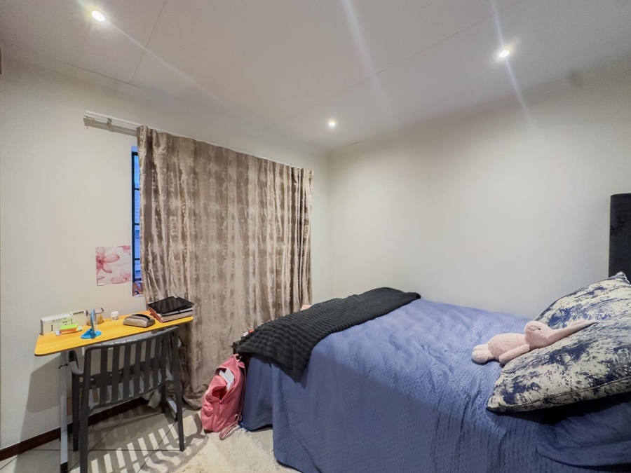 2 Bedroom Property for Sale in Mooikloof Ridge Gauteng