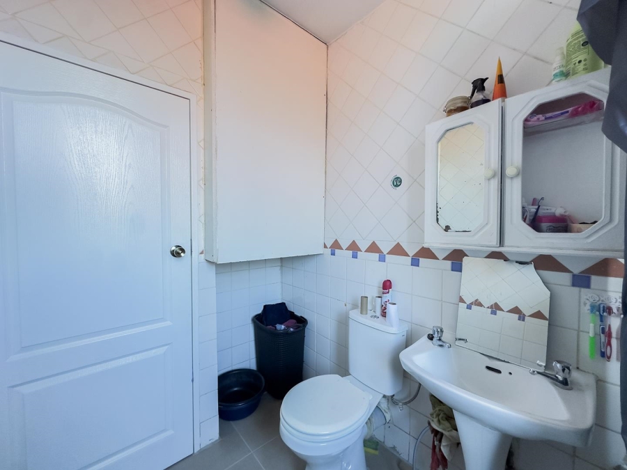2 Bedroom Property for Sale in La Montagne Gauteng
